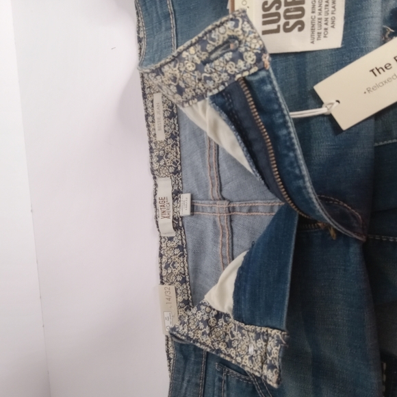 VINTAGE AMERICA BLUES WOMEN'S BLUE JEANS SIZE 14R NWT‎ WAIST MEASURES 19.5" - Picture 15 of 16